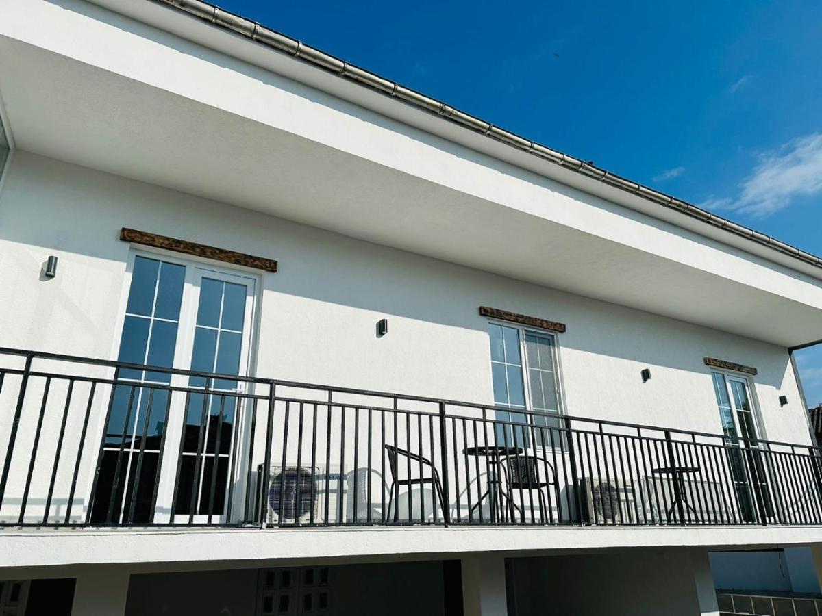 Villa Gardens كوبوليتي المظهر الخارجي الصورة