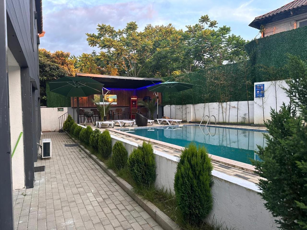 Villa Gardens كوبوليتي المظهر الخارجي الصورة